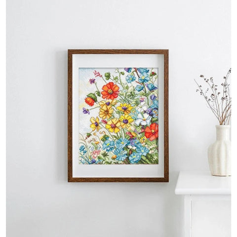 Wildflowers Cross Stitch Kit, LetiStitch Embroidery Set, 21 x 18 cm, Zweigart Aida 16ct, 100% Anchor Cotton Thread