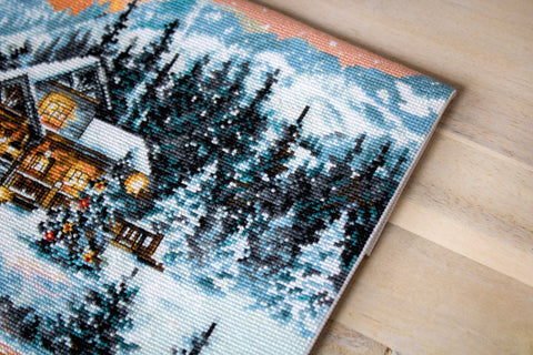 Snowy Cabin SBU4022 - Cross Stitch Kit