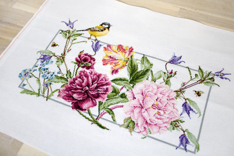 Spring Flowers SBA2359 - Cross Stitch Kit