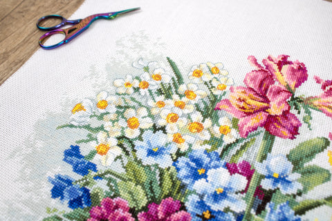 Spring garden SB2385 - Cross Stitch Kit