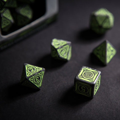 Starfinder Against The Aeon Throne Dice Set gray and green