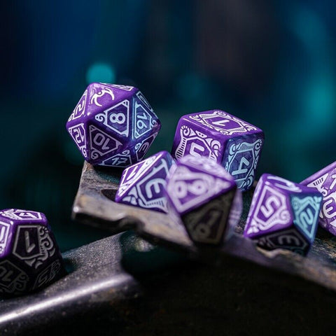 Starfinder Devastation Ark Dice Set purple and white