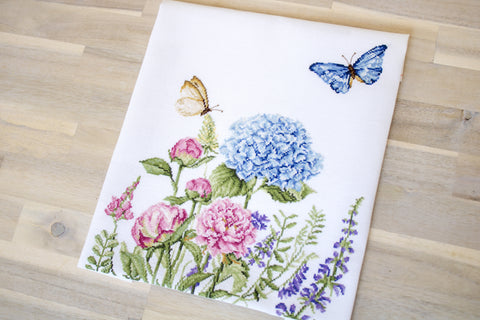 Summer Flowers and Butterflies SBA2360 - Cross Stitch Kit