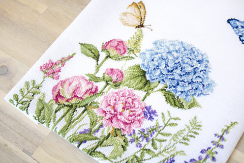 Summer Flowers and Butterflies SBA2360 - Cross Stitch Kit