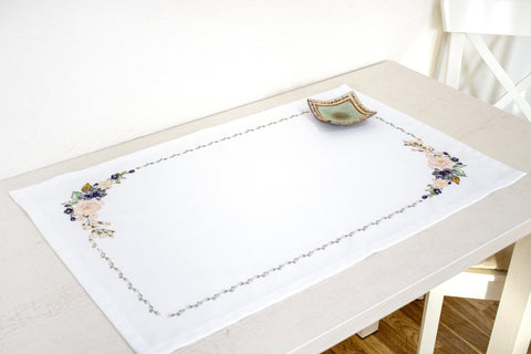 Table Topper SFM020 - Cross Stitch Kit