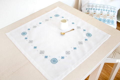 Table Topper SFM025 - Cross Stitch Kit