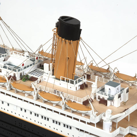 TITANIC - Quality Scale Model Kit by OcCre - 1:300