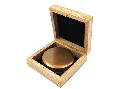 Tourist compass in a wooden box 1042