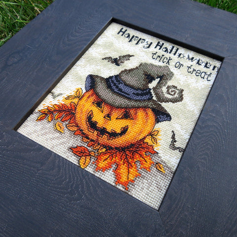 Trick or Treat SLETI956 - Cross Stitch Kit