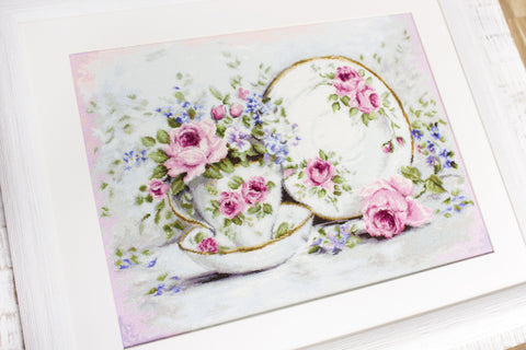 Trio and Blooms SBA2318 - Cross Stitch Kit