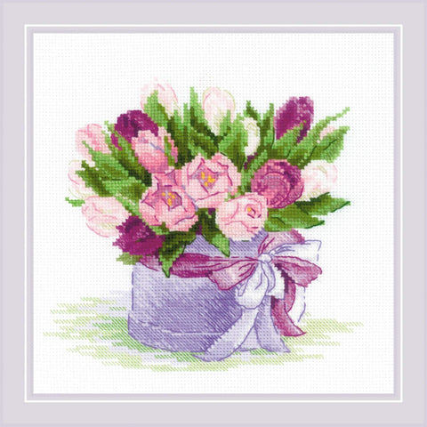 Tulips Hat Box. Cross Stitch kit by RIOLIS Ref. no.: 2003