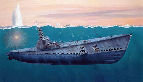 US Navy Submarine Gato Class - Plastic Modelling Kit By Revell