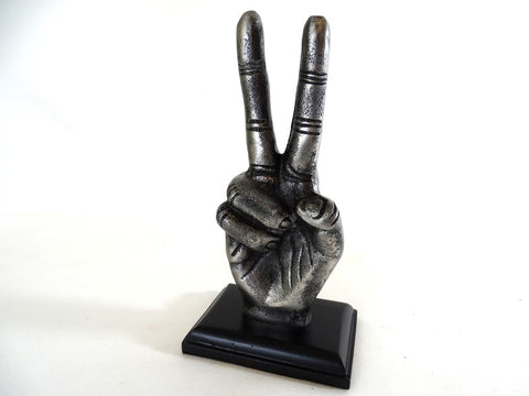 Victory figurine Victory sign VIC