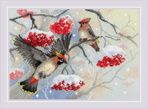 Winter Whispers. Cross Stitch kit by RIOLIS Ref. no.: 2207