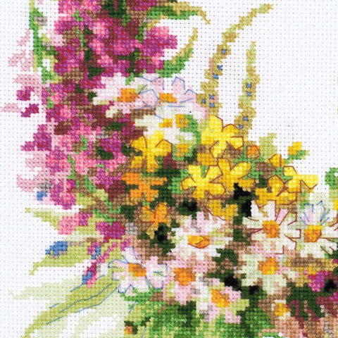 Wreath with Fireweed - Cross Stitch Kit from RIOLIS Ref. no.:1456