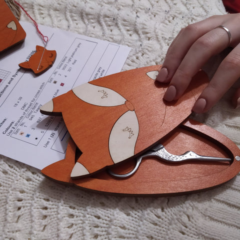 Wooden Scissor Case with Fox Motif, Lightweight 3mm Plywood Sewing or Hairdressing Scissors Holder, Kind Fox KF058/9